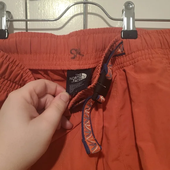 The North Face hiking shorts - Picture 4 of 7